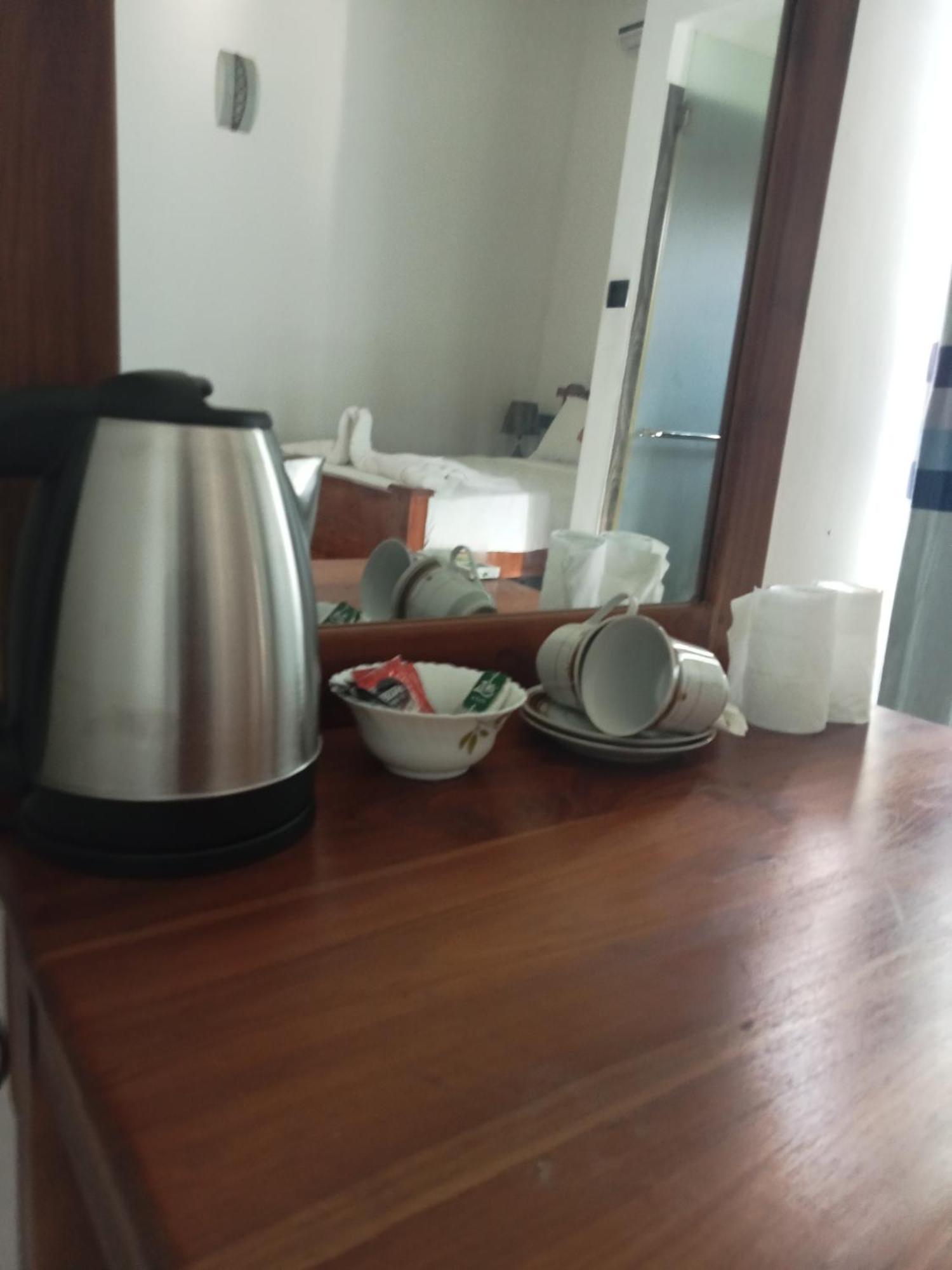 Negombo Royal Villa By Hotel Oviniru 外观 照片
